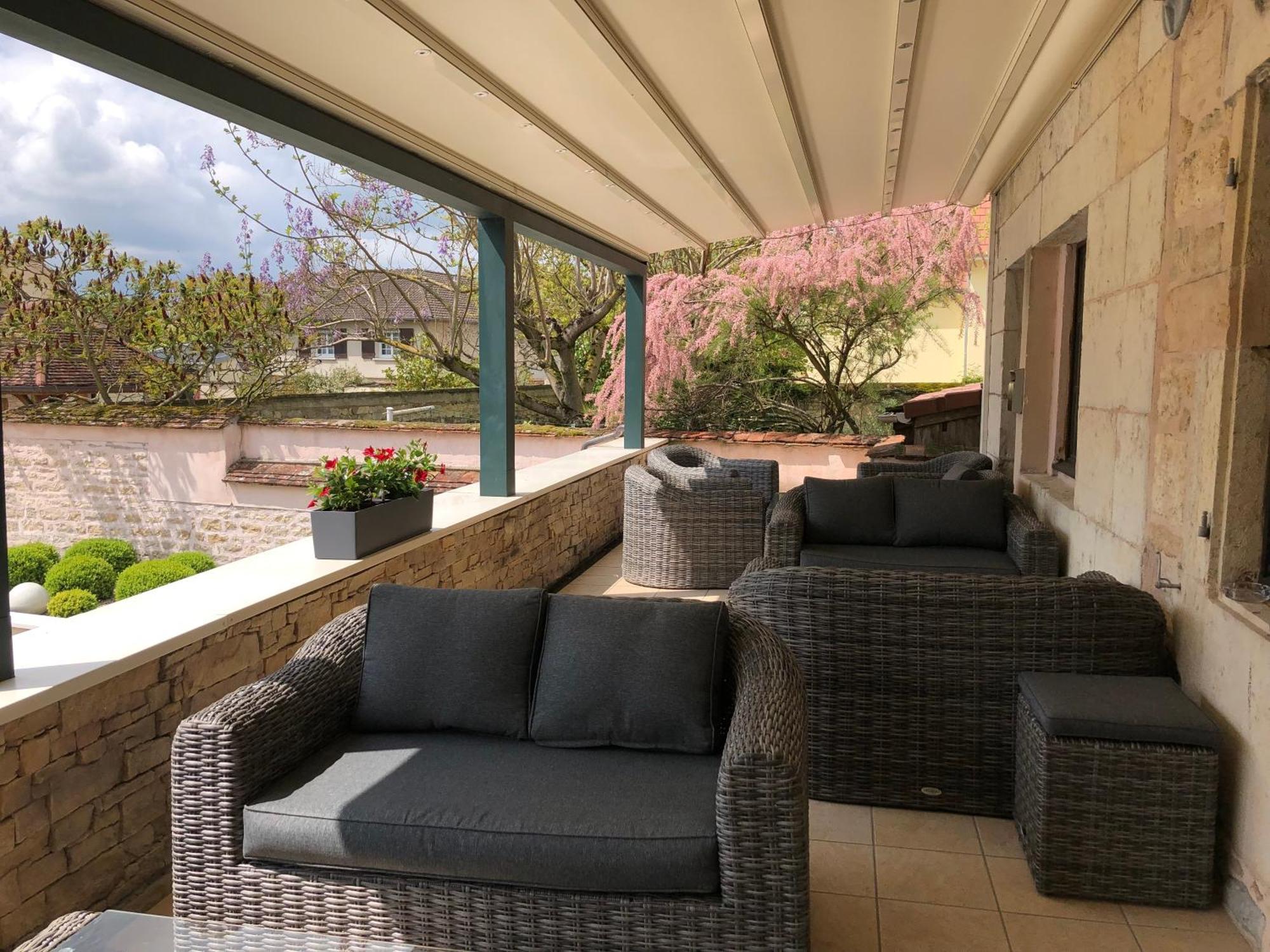 Logis L'Hotel D'Arc Arc-sur-Tille Luaran gambar