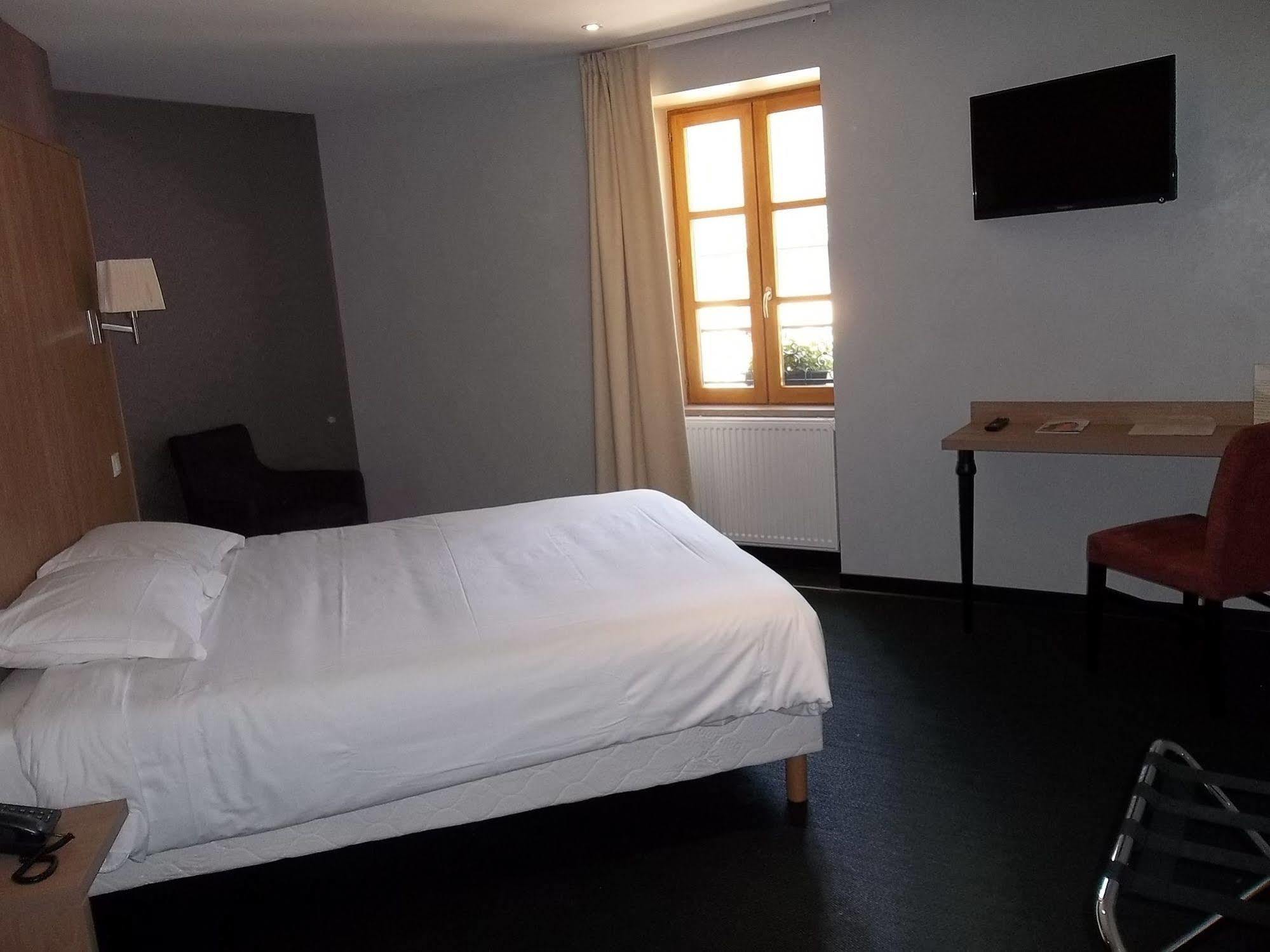 Logis L'Hotel D'Arc Arc-sur-Tille Luaran gambar