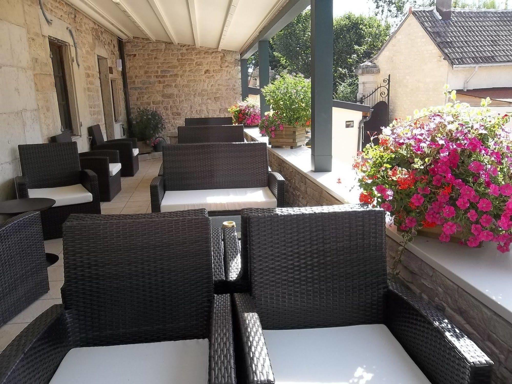 Logis L'Hotel D'Arc Arc-sur-Tille Luaran gambar