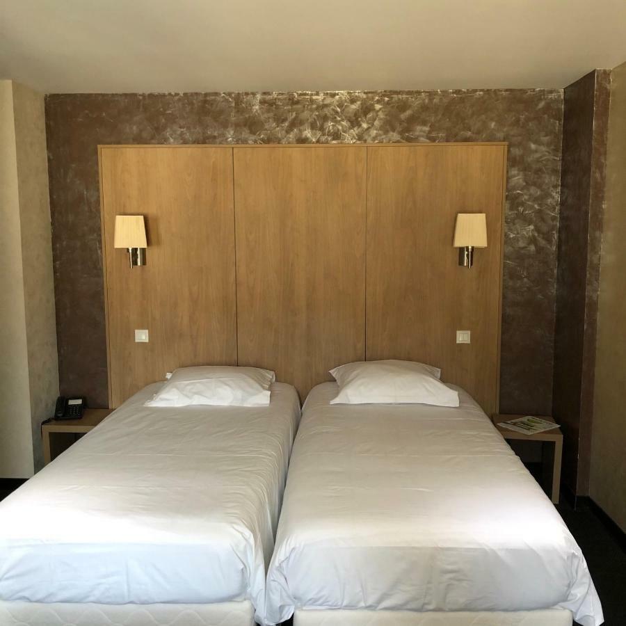 Logis L'Hotel D'Arc Arc-sur-Tille Luaran gambar